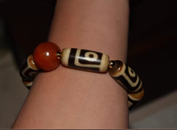 Ancient Tibetan Two Eyes Dzi Bead Bracelet Amulet Himalayas Agate Pure 2 Eyed Gzi Mala Old Antique Talisman Authentic