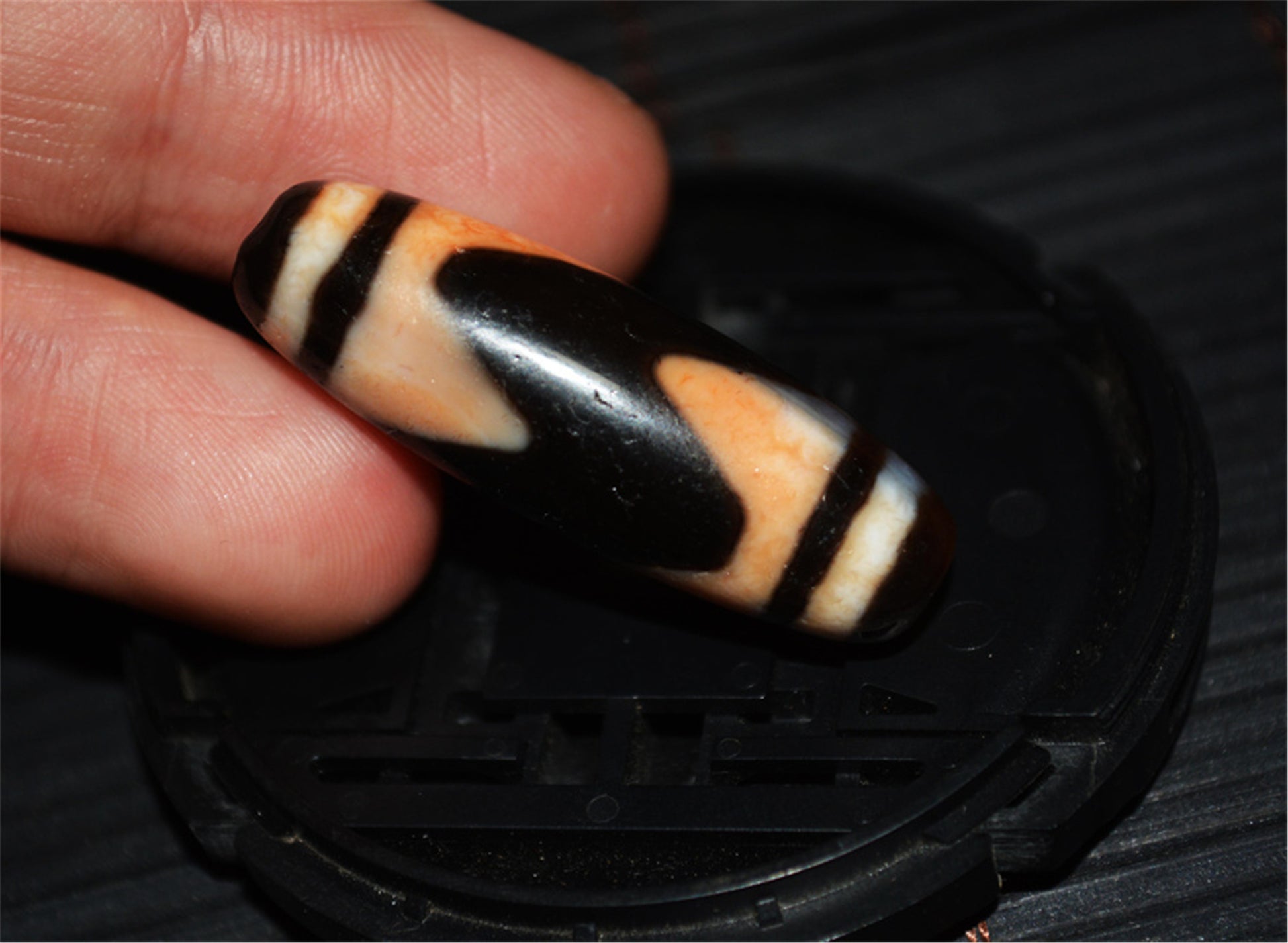 Genuine Ancient Tibetan Water Wave Dzi Bead Amulet Cinnabar Bloodspots Himalaya Pure Tiger Tooth Gzi Pendant Real Old Antique Agate ZigZag Talisman Bracelet