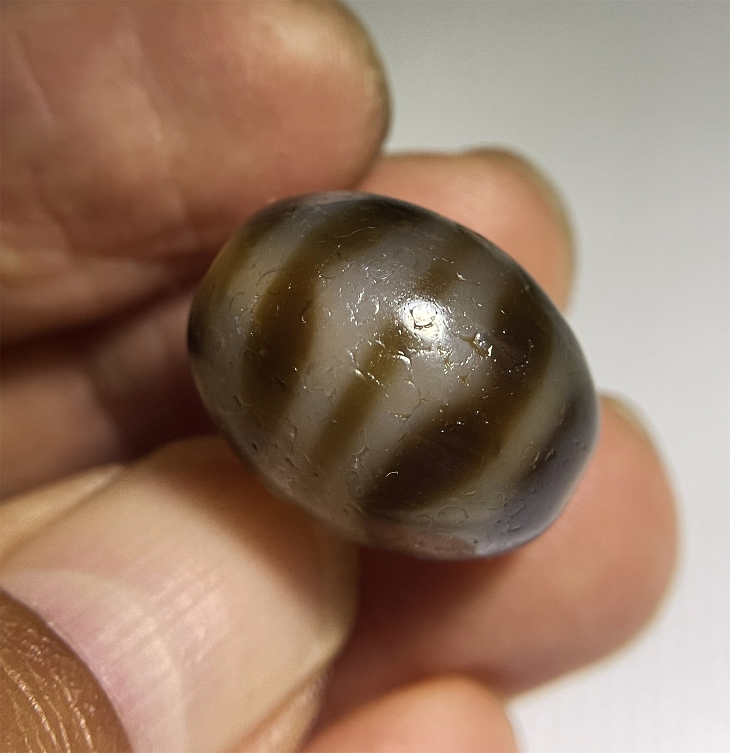 Genuine Tibet Old Ancient Water Wave Dzi Bead Amulet Himalaya Bracelet Pure Tiger Tooth Gzi Old Antique Real Agate ZigZag Talisman