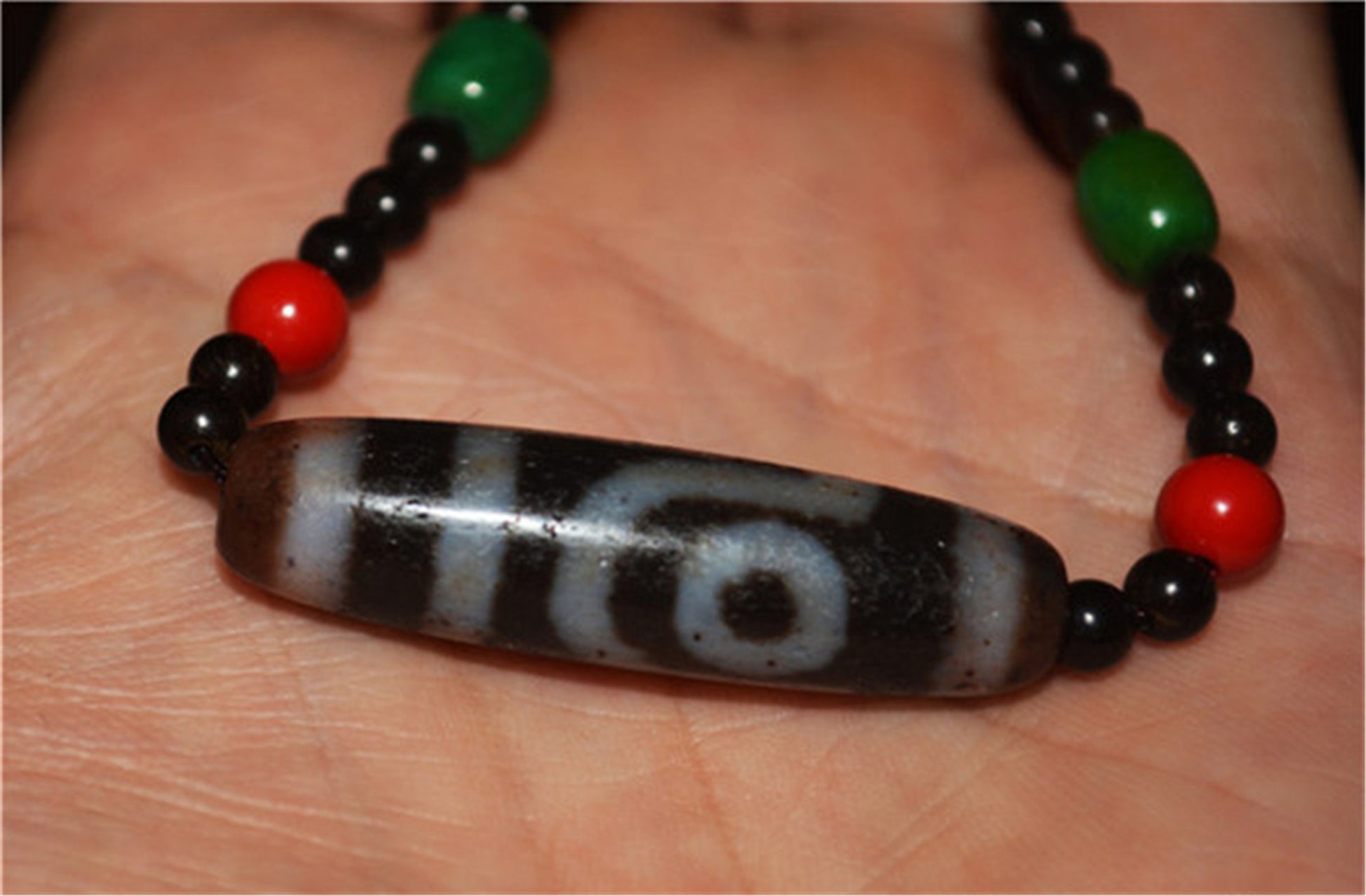 Genuine Tibetan Ancient Cinnabar Two Eyes Dzi Bead Amulet Himalaya Old Antique Real Agate Nepal Bloodspots 2 Eyed Pure Gzi Pendant Talisman Bracelet