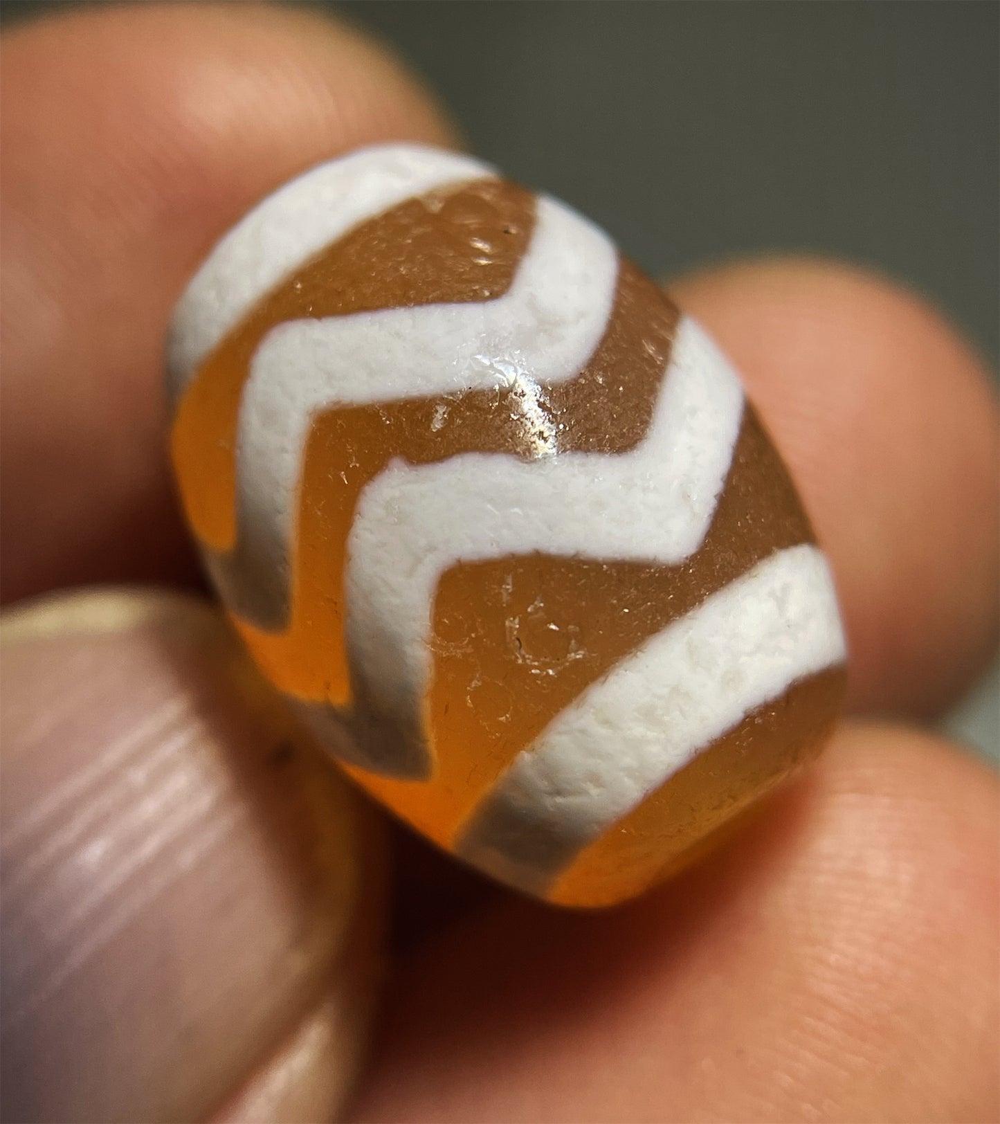 Genuine Tibet Ancient Tiger Tooth Dzi Bead Amulet Pendant Himalayan Agate Pure Water Wave Zigzag Gzi Old Antique Real Talisman Bracelet