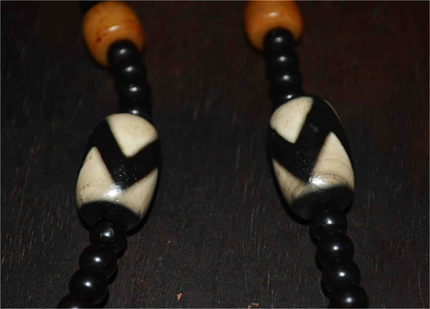 Genuine Tibetan Ancient Tiger Tooth Dzi Bead Necklace Pendant Amulet Himalaya Zigzag Old Antique Real Agate Nepal Water Wave Pure Gzi Talisman