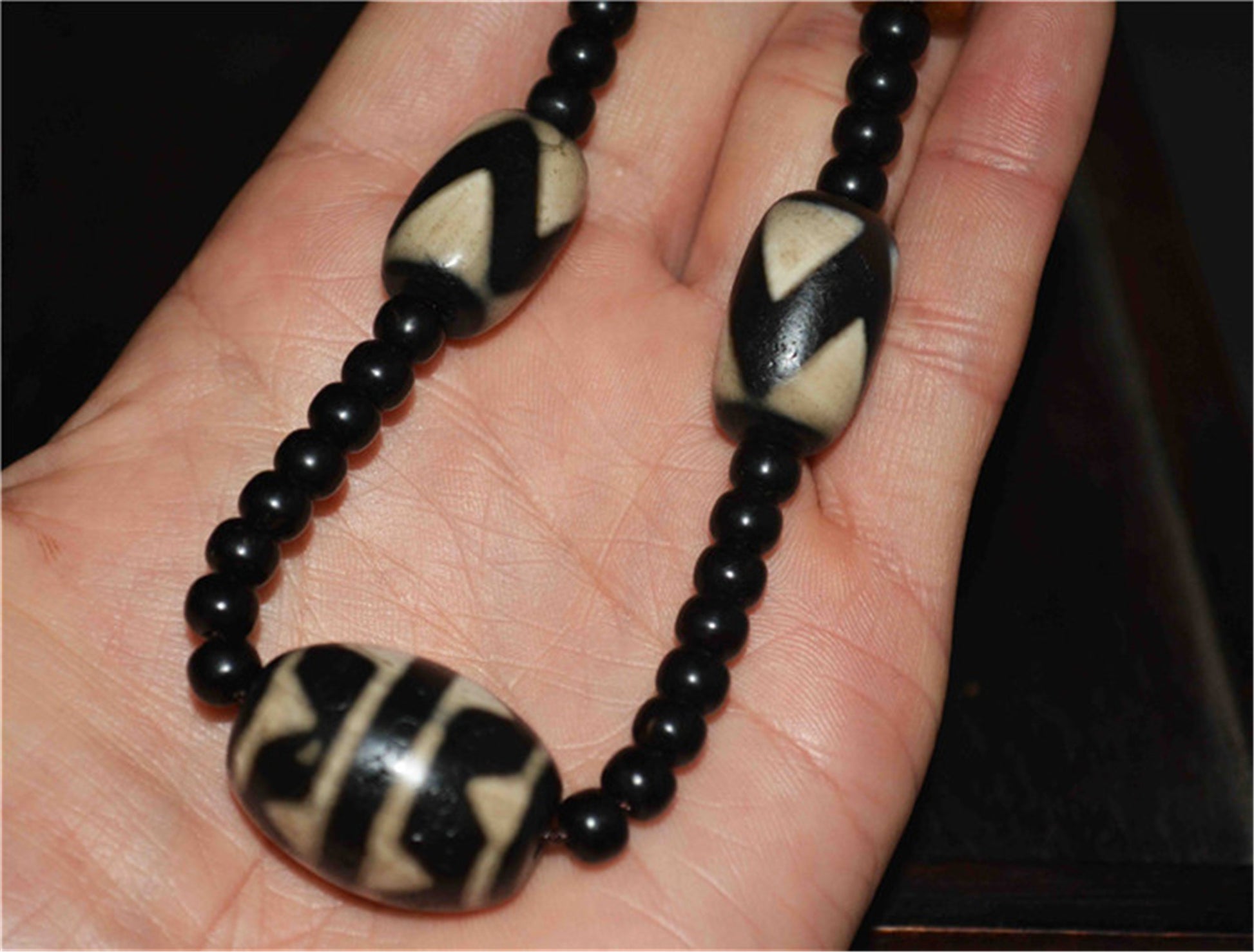 Genuine Tibetan Ancient Tiger Tooth Dzi Bead Necklace Pendant Amulet Himalaya Zigzag Old Antique Real Agate Nepal Water Wave Pure Gzi Talisman