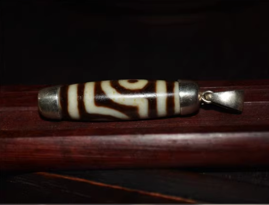 Genuine Tibetan Ancient Two Eyes Dzi Bead Amulet Pendant Old Antique Real Himalayan Agate Nepal 2 Eyed Gzi Talisman