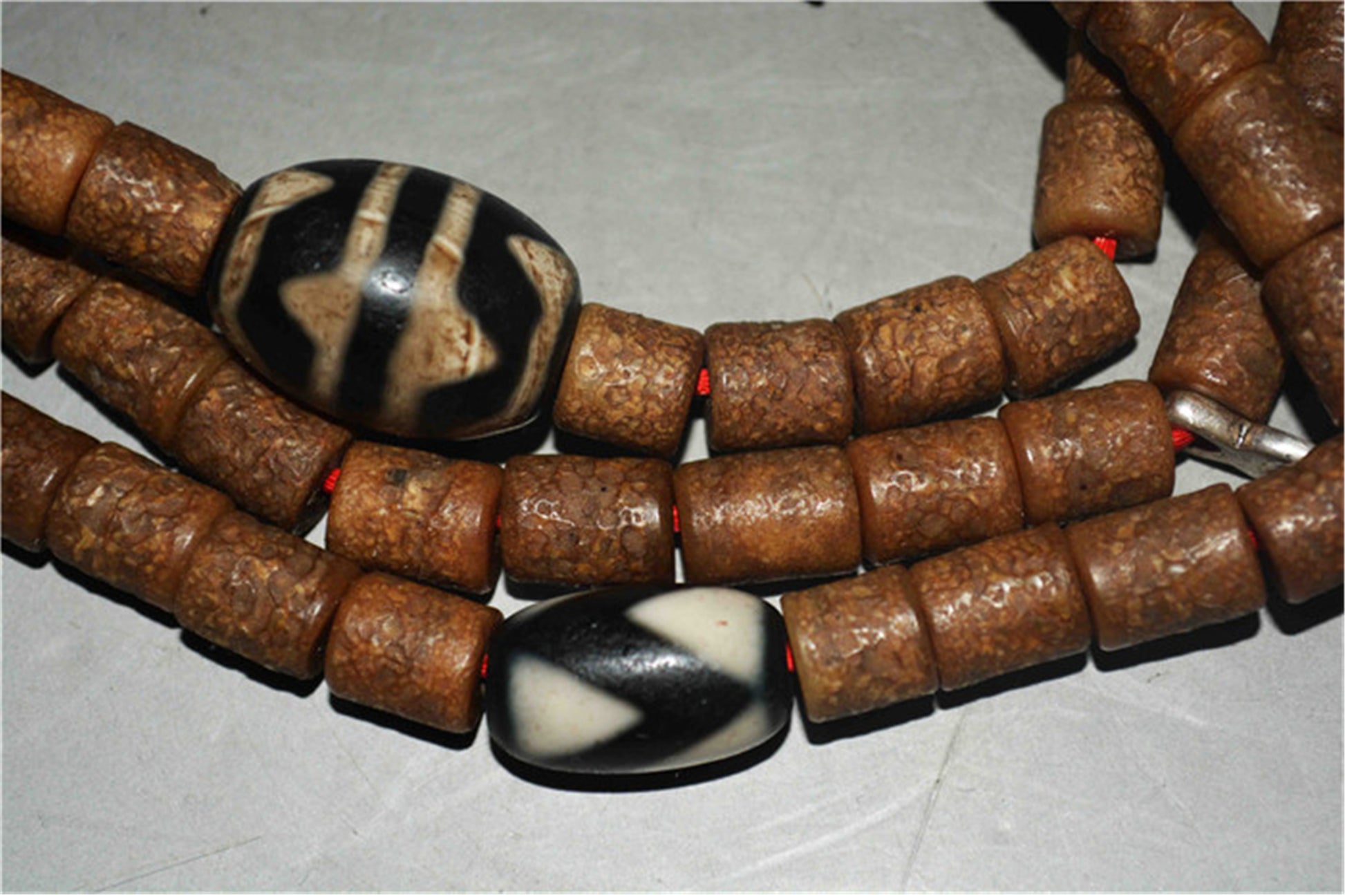 Genuine Tibetan Old Antique Kapala Bone Prayer Beads Mala Rosary 108 Bracelet Himalayan Real Buddhism Worry Necklace Amulet Tiger Tooth Dzi Bead