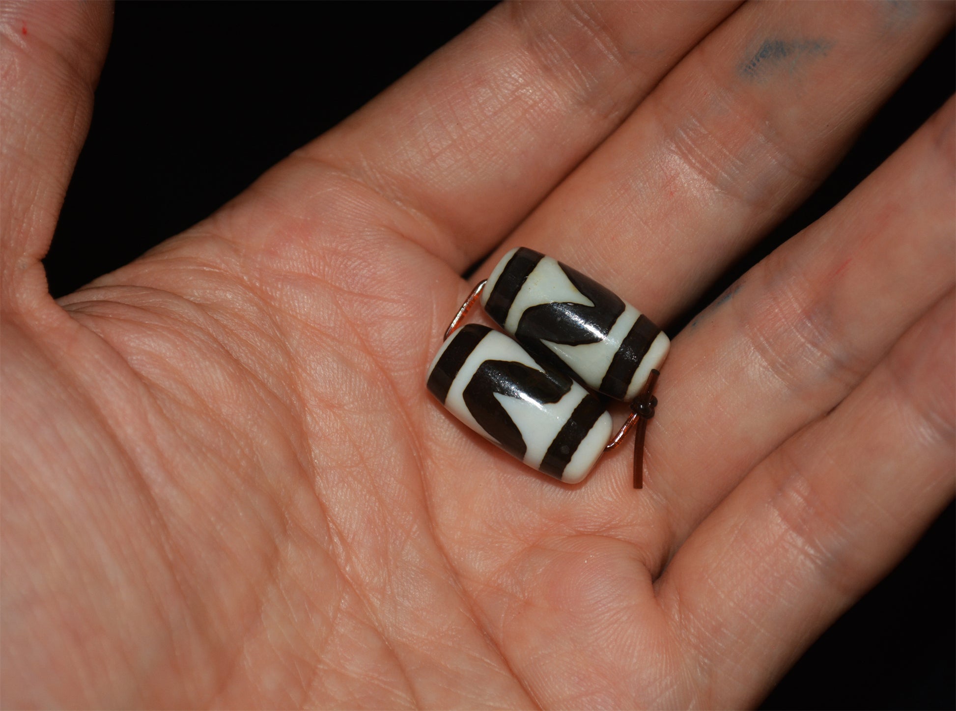 Real Himalayan Old Ancient Tiger Tooth Dzi Bead Amulet Bracelet Tibetan Water Wave Zigzag Agate Gzi Talisman