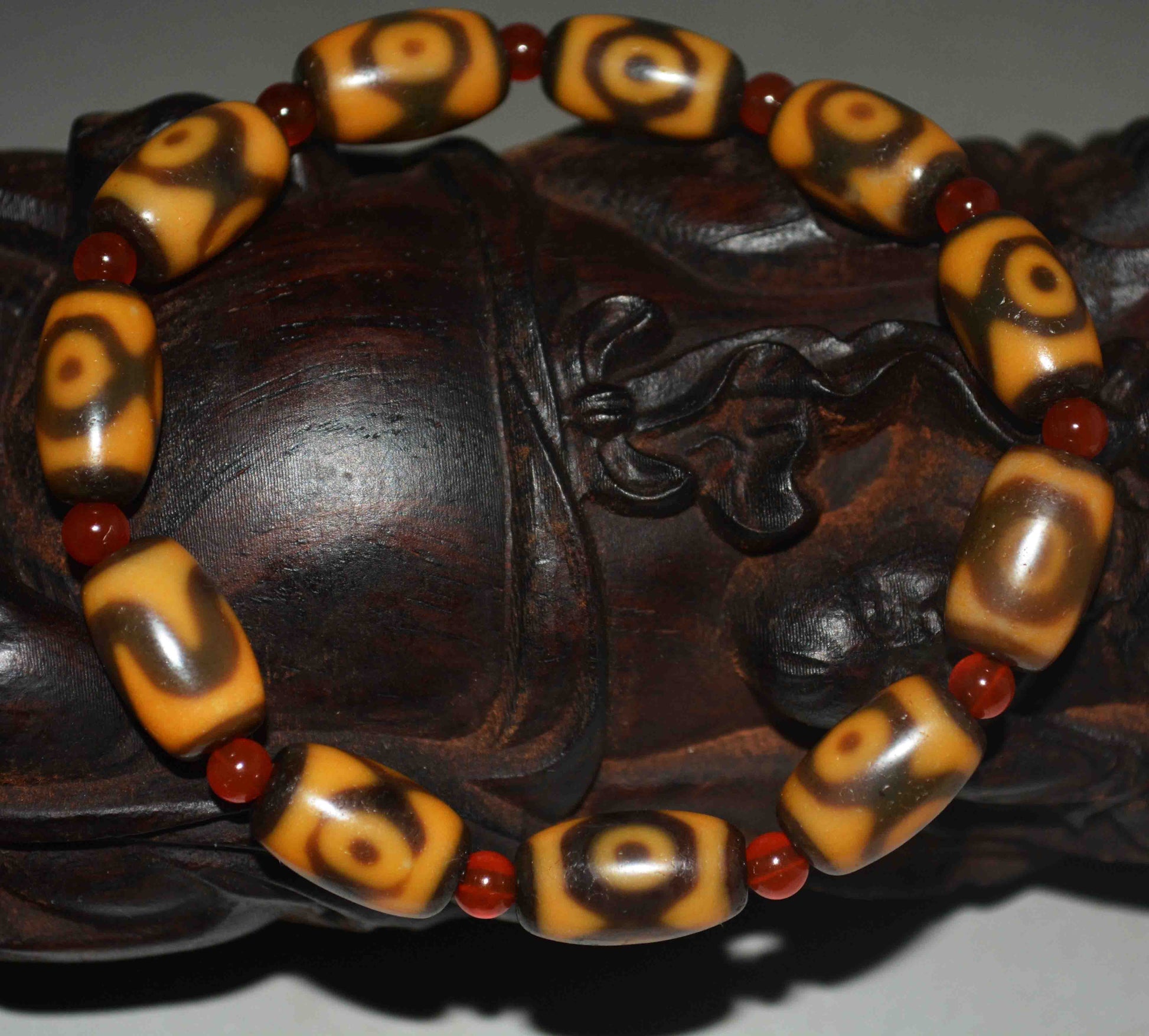 Himalayas Ancient Three Eyes Dzi Bead Bracelet Amulet Real Tibetan Mala Agate Pure 3 Eyed Gzi Old Antique Genuine Talisman Prayer Beads