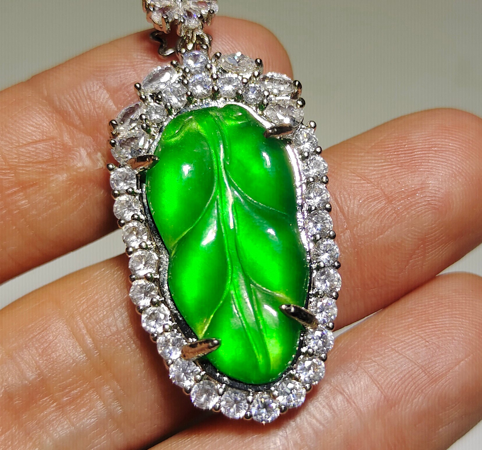 Natural Grade A Glassy Jadeite Jade Pendant Tree Leaf Genuine Glassy Emerald Green Real Lucky Amulet Talisman