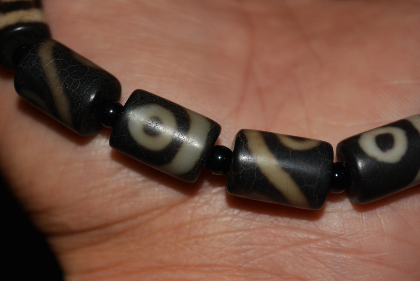 Real Ancient Himalayan Two Eyes Dzi Bead Bracelet Tibet Agate 2 Eyed Pure Gzi Old Antique Talisman Mala