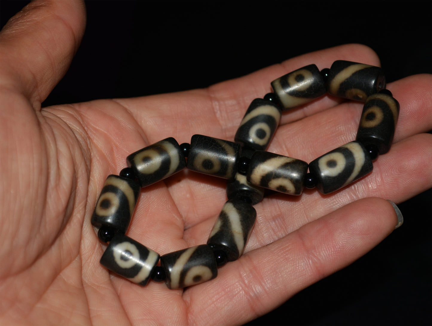 Real Ancient Himalayan Two Eyes Dzi Bead Bracelet Tibet Agate 2 Eyed Pure Gzi Old Antique Talisman Mala