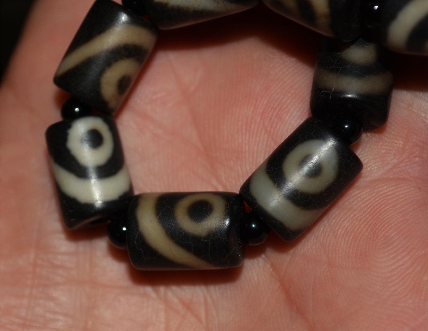 Real Ancient Himalayan Two Eyes Dzi Bead Bracelet Tibet Agate 2 Eyed Pure Gzi Old Antique Talisman Mala