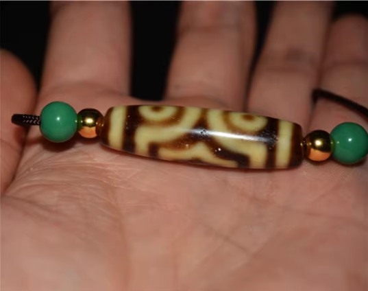 Real Ancient Tibet Three Eyes Dzi Bead Amulet Pendant Himalayan Old Antique Genuine Agate 3 Eyed Pure Gzi Talisman Bracelet