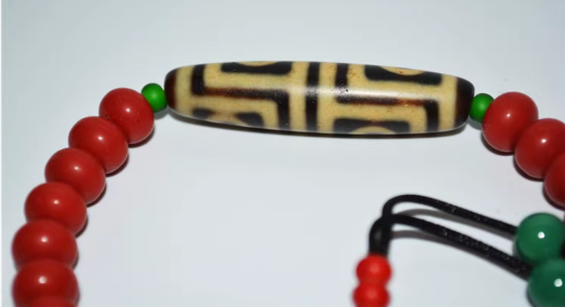 Real Ancient Tibetan Four Eyes Dzi Bead Amulet Himalayan Bracelet Pure 4 Eyed Gzi Pendant Genuine Old Antique Agate Talisman