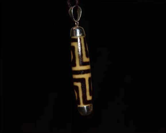 Real Ancient Tibetan Four Eyes Dzi Bead Pendant Amulet Himalayan Pure 4 Eyed Gzi Genuine Old Antique Agate Talisman