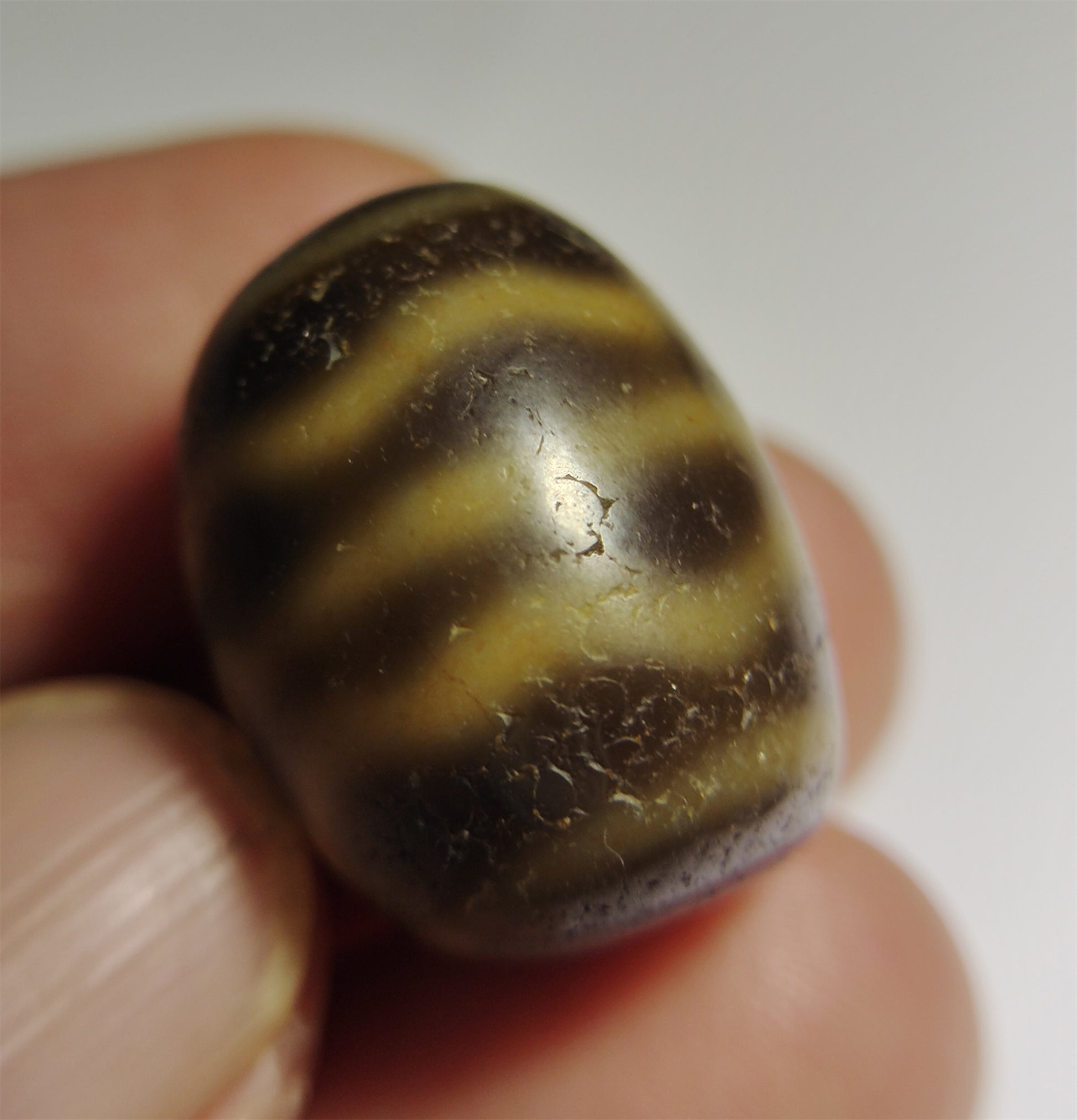 Real Ancient Tibetan Tiger Tooth Dzi Bead Amulet Double Water Wave Himalayas Genuine Zigzag Agate Gzi Pendant Talisman