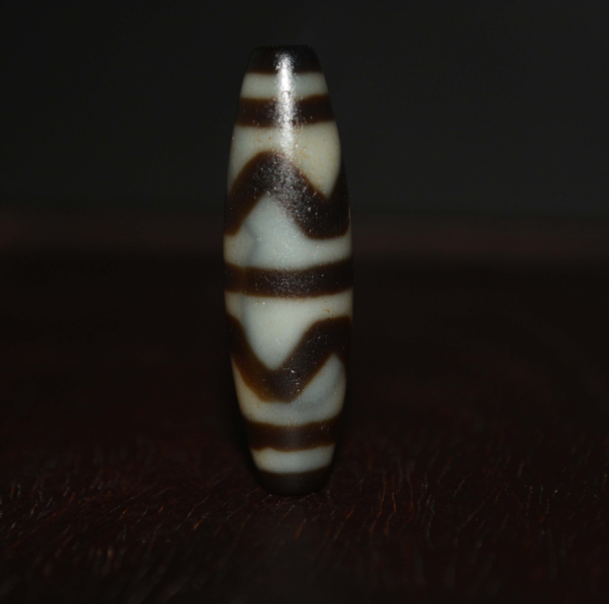 Real Ancient Tibetan Tiger Tooth Dzi Bead Amulet Himalaya Water Wave Pure Gzi Pendant Genuine Old Antique Agate ZigZag Talisman Bracelet
