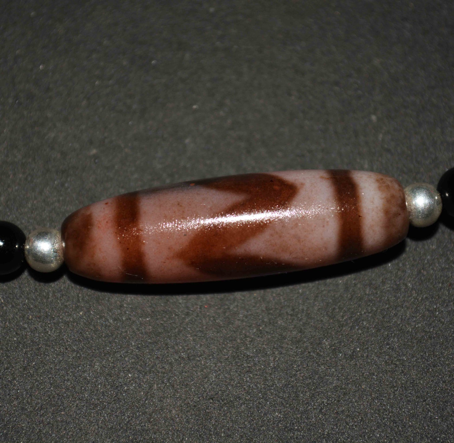 Real Ancient Tibetan Tiger Tooth Dzi Bead Amulet Necklace Red Coral Water Wave Himalaya Genuine Zigzag Gzi Pendant