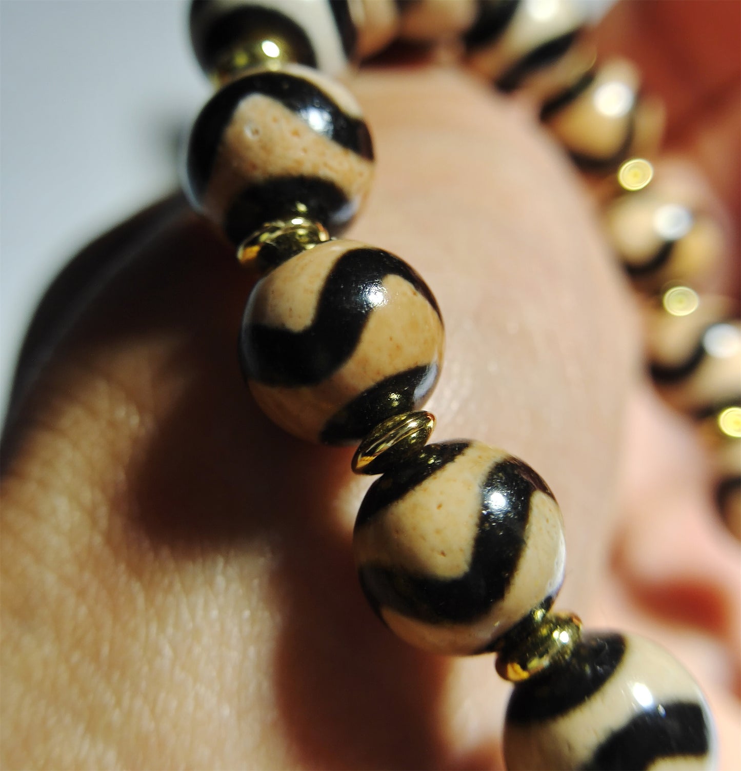 Real Ancient Tibetan Tiger Tooth Dzi Bead Bracelet Amulet Mala Agate Water Wave Himalayan Genuine Zigzag Gzi Pendant Talisman