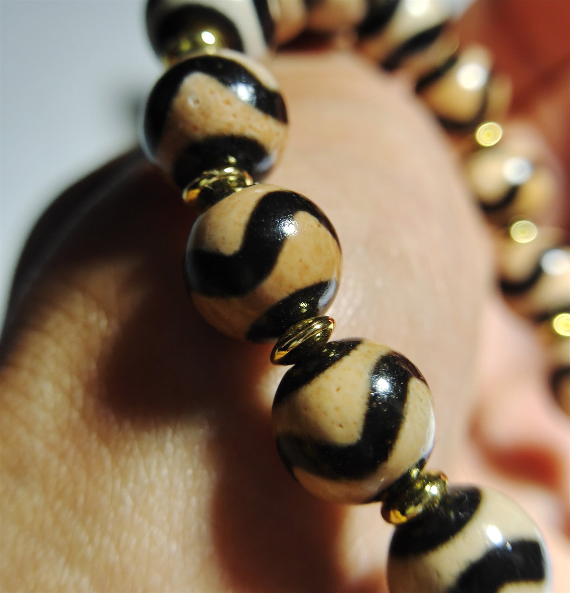 Real Ancient Tibetan Tiger Tooth Dzi Bead Bracelet Amulet Mala Agate Water Wave Himalayan Genuine Zigzag Gzi Pendant Talisman