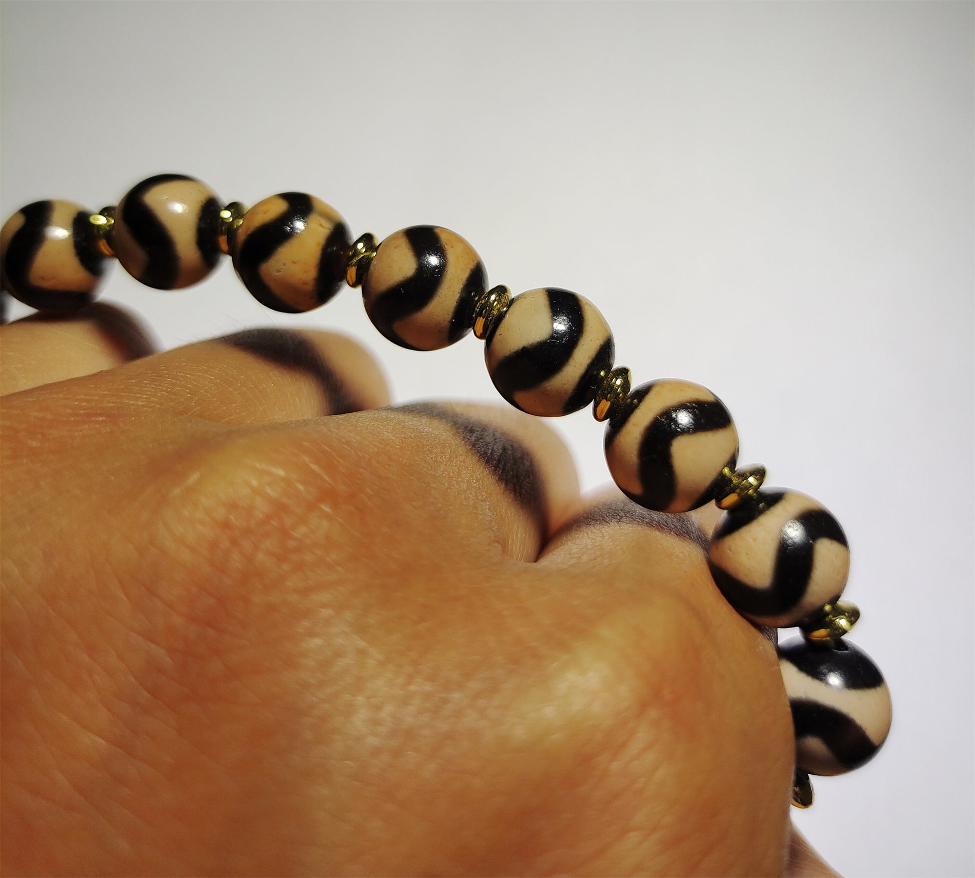 Real Ancient Tibetan Tiger Tooth Dzi Bead Bracelet Amulet Mala Agate Water Wave Himalayan Genuine Zigzag Gzi Pendant Talisman