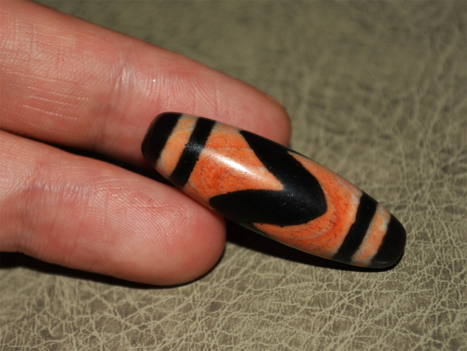 Real Ancient Tibetan Water Wave Dzi Bead Amulet Cinnabar Bloodspots Himalaya Pure Tiger Tooth Gzi Pendant Genuine Old Antique Agate ZigZag Talisman Bracelet