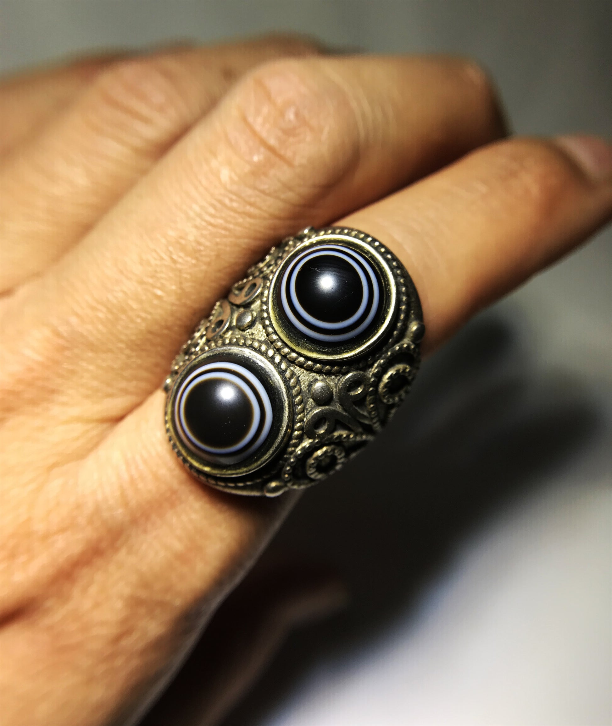 Real Antique One Eye Luk Mik Eye Dzi Bead Ring Tibetan Old Medicine Agate Amulet Himalaya Genuine Banded Natural LukMik Gzi Prayer Talisman