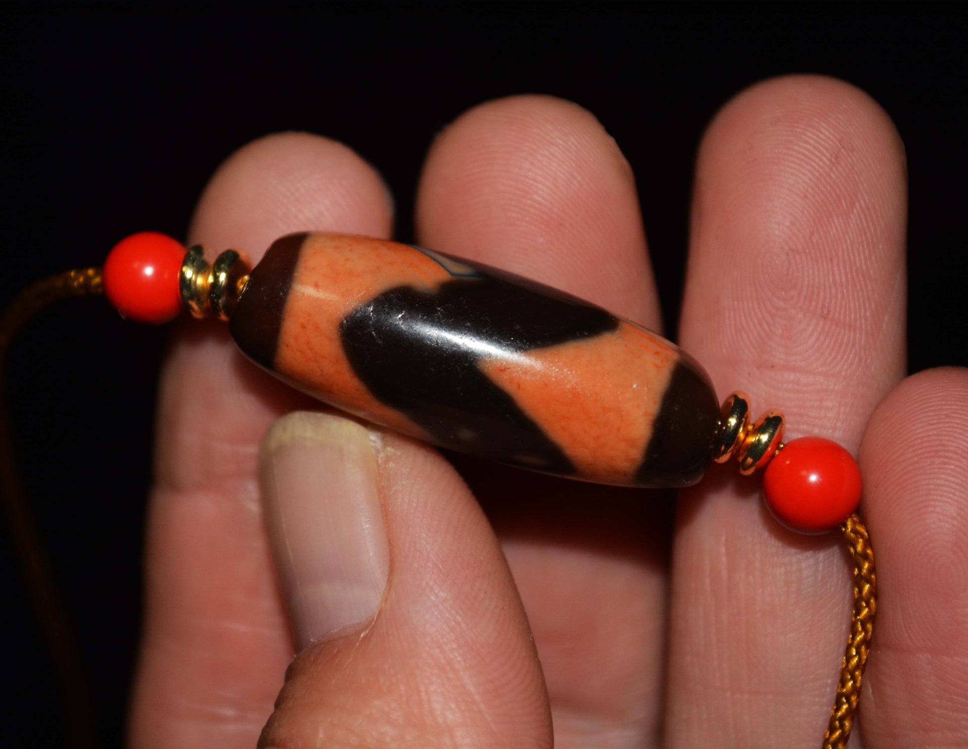 Real Antique Tibetan Water Wave Dzi Bead Amulet Cinnabar Bloodspots Himalaya Tiger Tooth Gzi Pendant Genuine Old Antique Agate ZigZag Talisman Bracelet