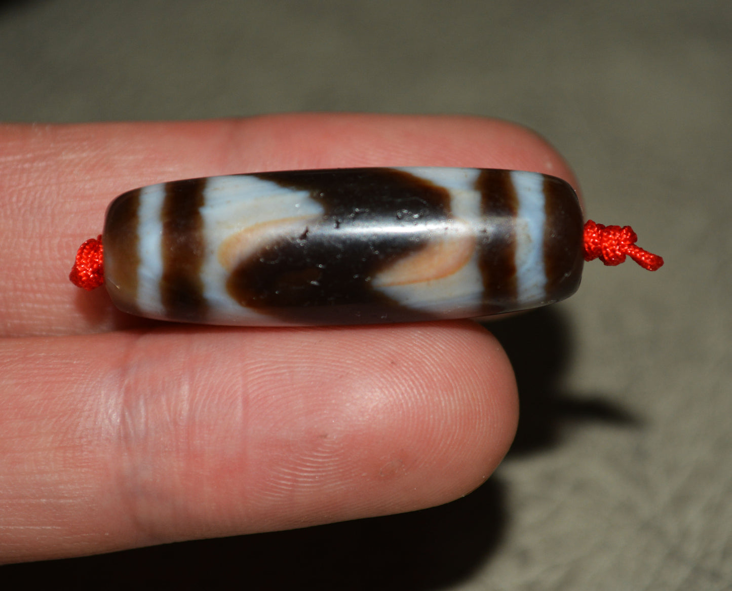 Real Antique Tibetan Water Wave Tiger Tooth Dzi Bead Amulet Cinnabar Bloodspots Himalaya Gzi Pendant Genuine Old Agate ZigZag Talisman Bracelet