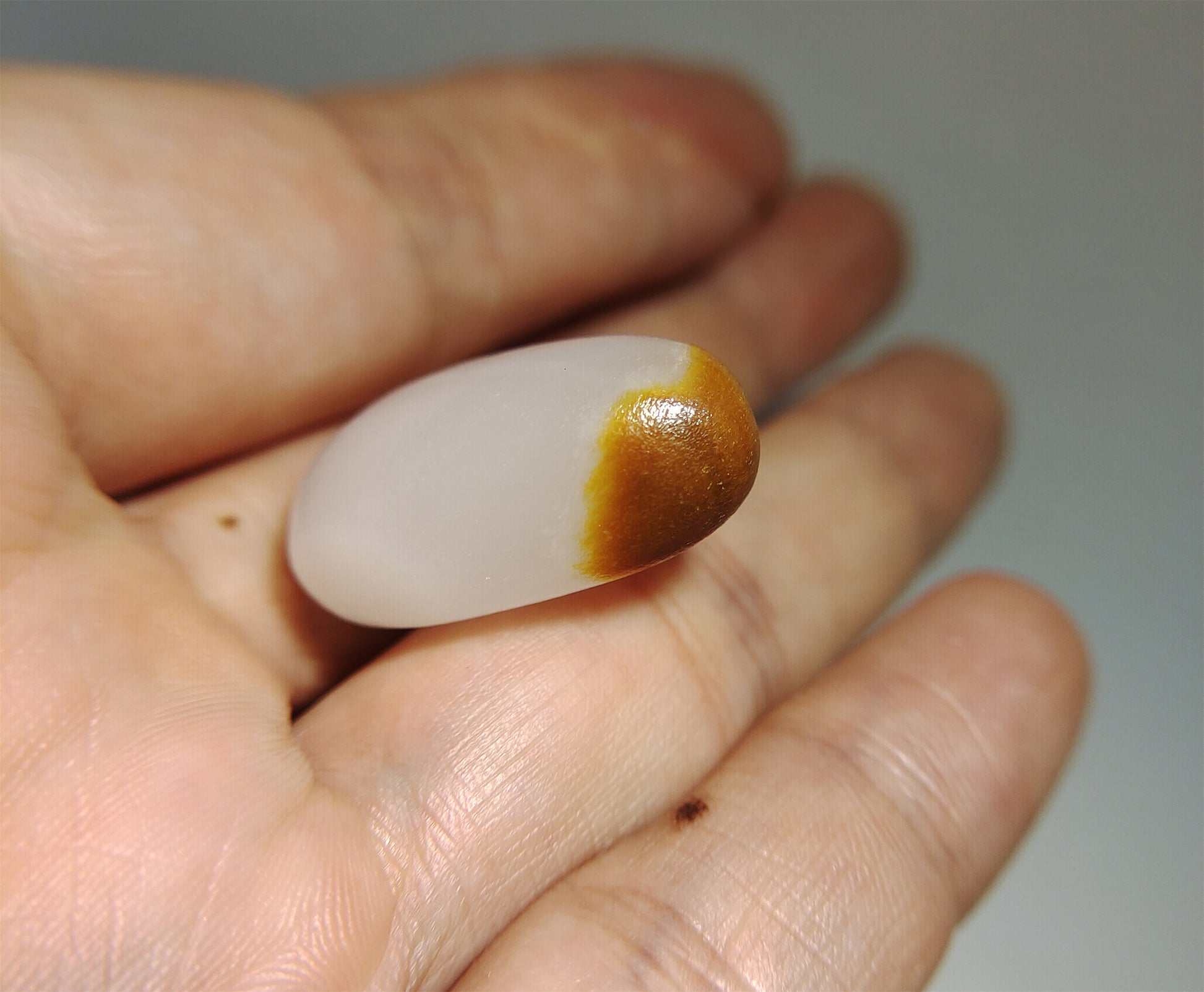 Real Chinese Old Antique White Hetian Jade Pendant Hotan Nephrite River Pebble Mutton Fat Bead Authentic natural