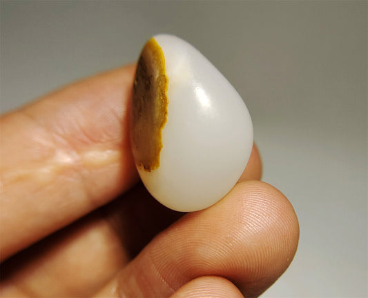 Real Chinese Old Antique White Hetian Jade Pendant Nephrite Hotan Beads Genuine River Pebble Mutton Fat  Authentic natural