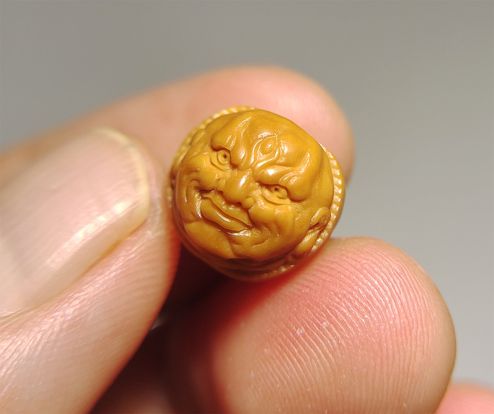 Real Chinese Walnut Carving Netsuke Bracelet Eighteen Arhats Lohan Devil Ghost Buddha Amulet Seeds Mala Prayer Beads Rosary Natural Chain Genuine Worry Talisman