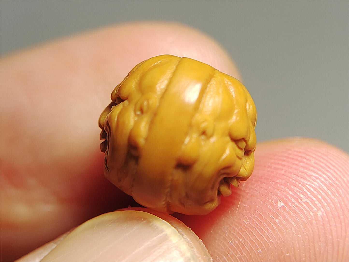 Real Chinese Walnut Carving Netsuke Bracelet Eighteen Arhats Lohan Devil Ghost Buddha Amulet Seeds Mala Prayer Beads Rosary Natural Chain Genuine Worry Talisman