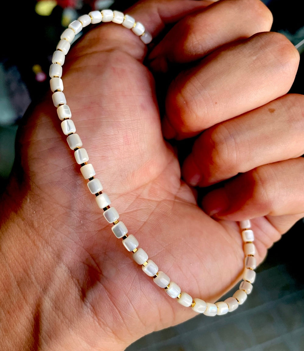 Real Himalaya Old Antiqe Pearl Bracelet Necklace Mini Small Size Mother of Pearl Tibetan Shell Mala Prayer Beads Natural 藏传老珍珠小桶珠手链鱼骨老剁珠项链手串贝壳管珠锁骨链