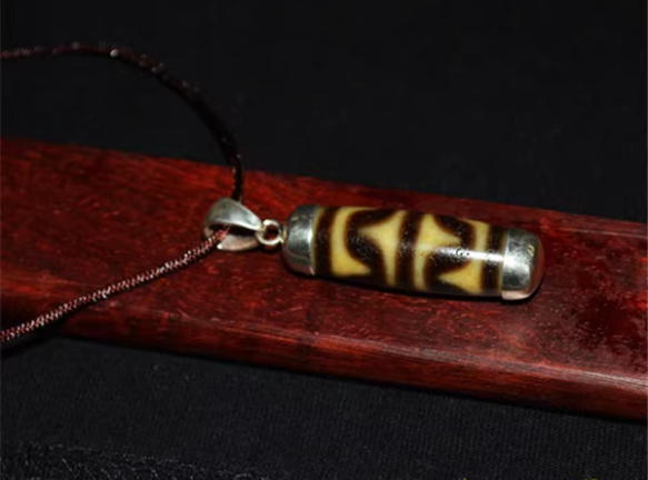 Real Himalayan Ancient Agate Tiger Tooth Dzi Bead Amulet Tibetan Zigzag Water Wave Genuine Old Gzi Pendant Talisman