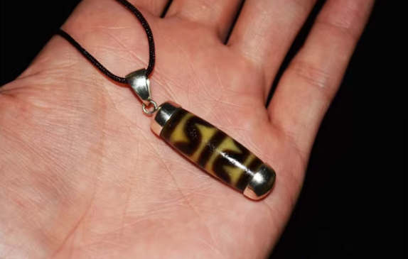 Real Himalayan Ancient Agate Tiger Tooth Dzi Bead Amulet Tibetan Zigzag Water Wave Genuine Old Gzi Pendant Talisman