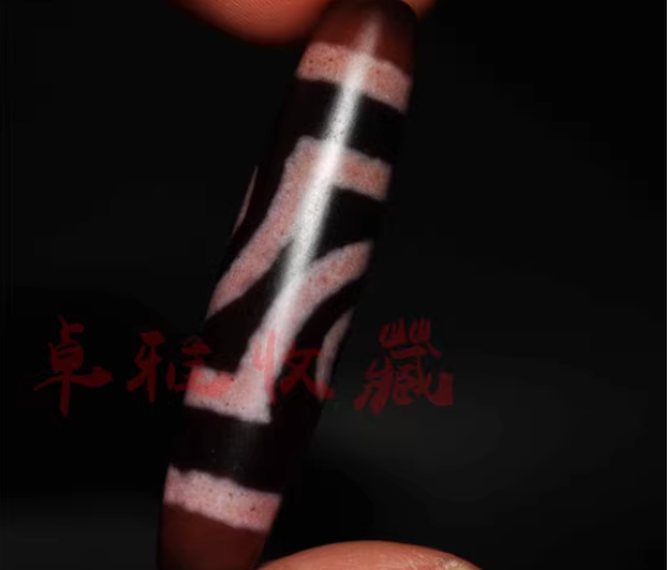 Real Himalayan Ancient Cinnabar Two Eyes Dzi Bead Amulet Tibetan Old Antique Agate Bloodspots 2 Eyed Pure Gzi Pendant Talisman Bracelet