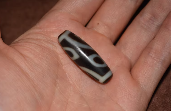 Real Himalayan Ancient Phoenix Four Eyes Dzi Bead Pendant Amulet Tibet Agate 4 Eyed Pure Gzi Antique Talisman