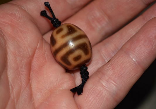 Real Himalayan Ancient Lotus Dzi Bead Amulet Bracelet Tibet Pure Six Eyes Gzi Pendant Genuine Antique Agate Talisman