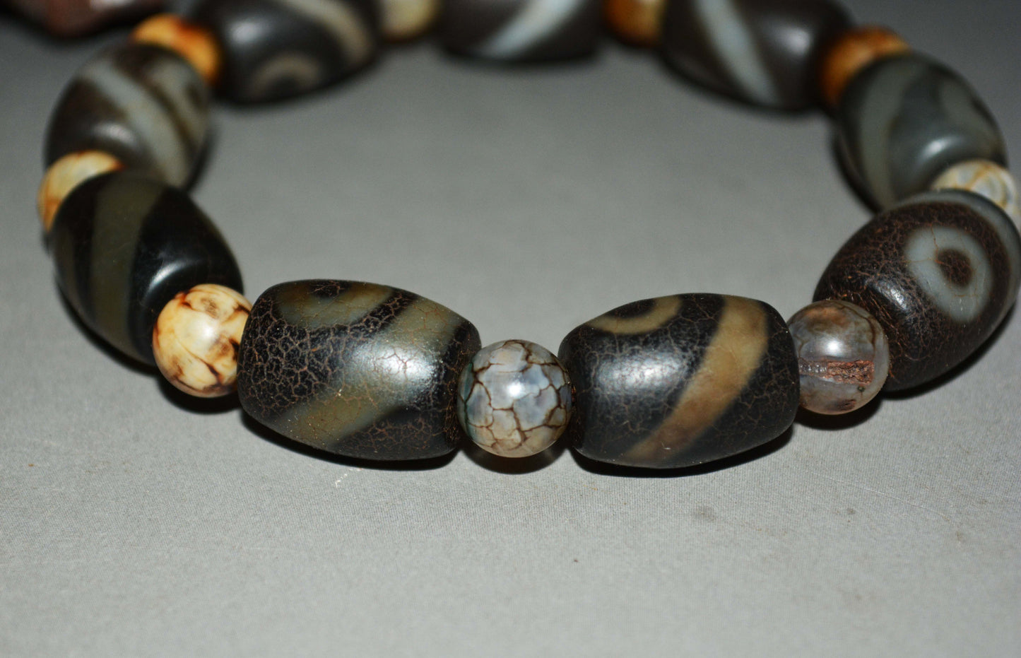 Real Himalayan Old Ancient Two Eyes Dzi Bead Bracelet Mala Amulet Tibet Agate Pure 2 Eyed Gzi Talisman