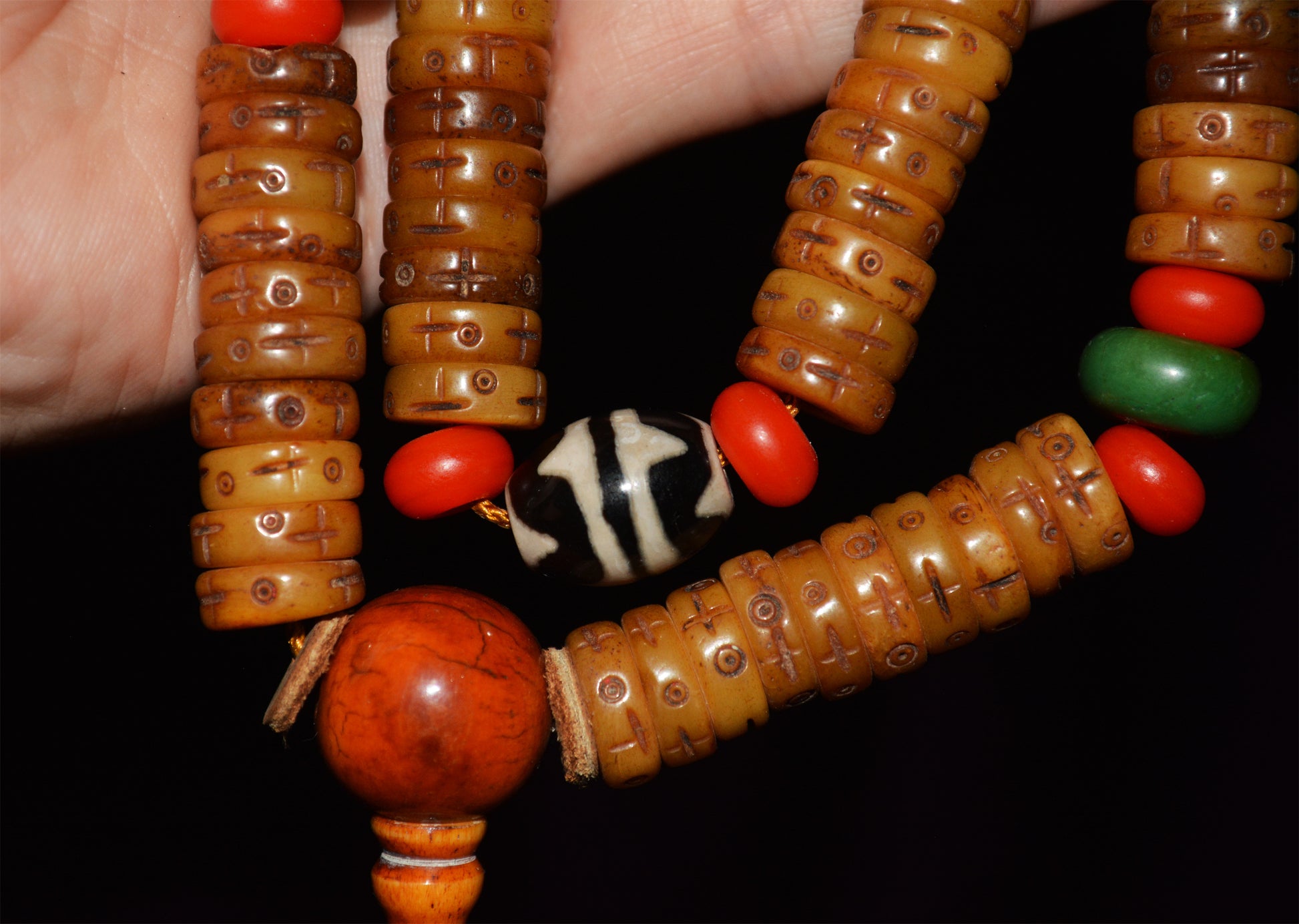 Real Himalayan Old Antique Kapala Bone Mala Prayer Beads Tibetan Rosary Bracelet Amulet Buddhism Lucky Talisman Tiger Tooth Zigzag Dzi Bead