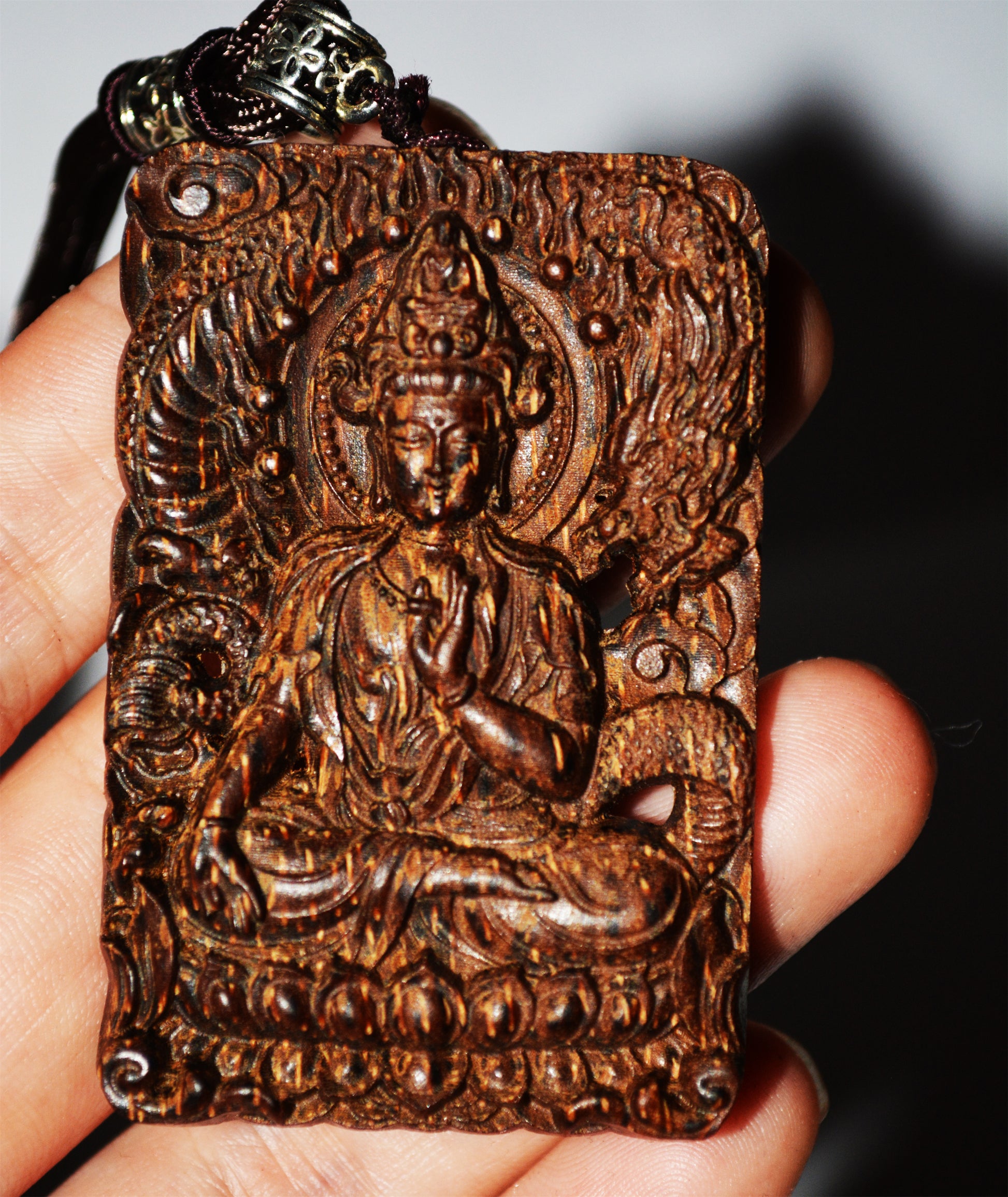 Real Natural Kalimantan Kinam Agarwood Kwan Yin Buddha Pendant Guanyin Oud Amulet Genuine Kynam Chinese Gaharu