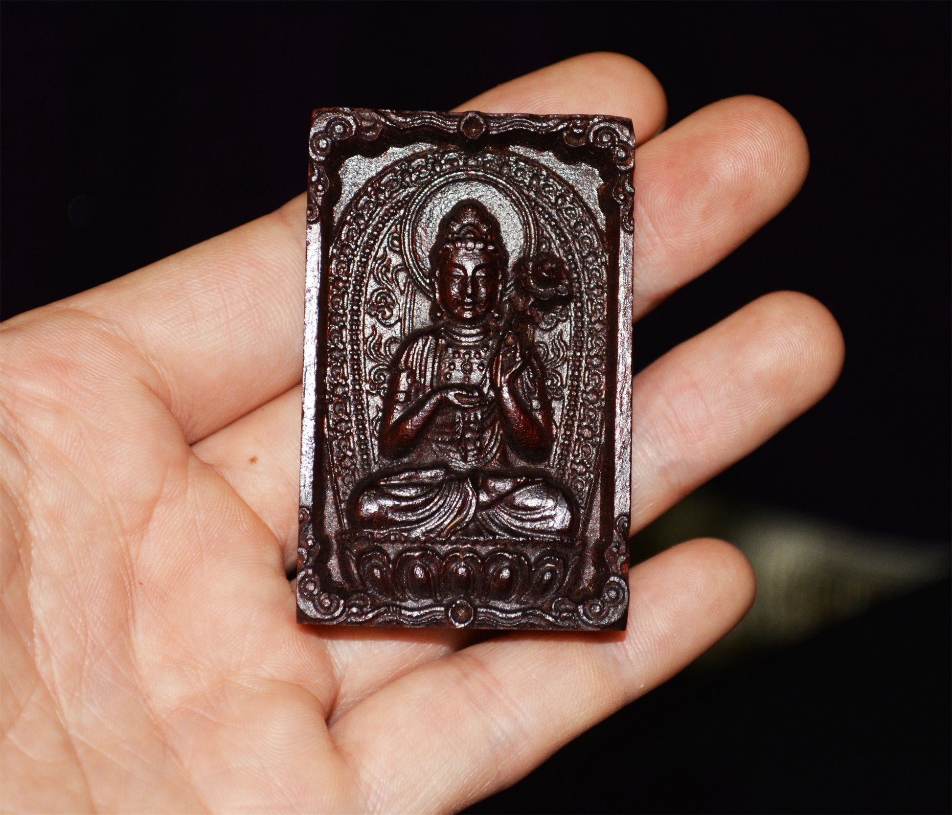 Real Red Sandalwood Kwan Yin Buddha Pendant Zitan Wood Amulet Chinese Guanyin Quan Yin