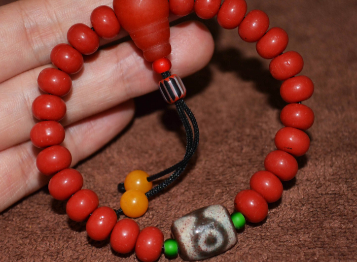 Real Tibet Ancient Cinnabar Three Eyed Dzi Bead Pendant Amulet Himalaya 3 Eyes Bloodspots Agate Genuine Gzi Old Antique Talisman