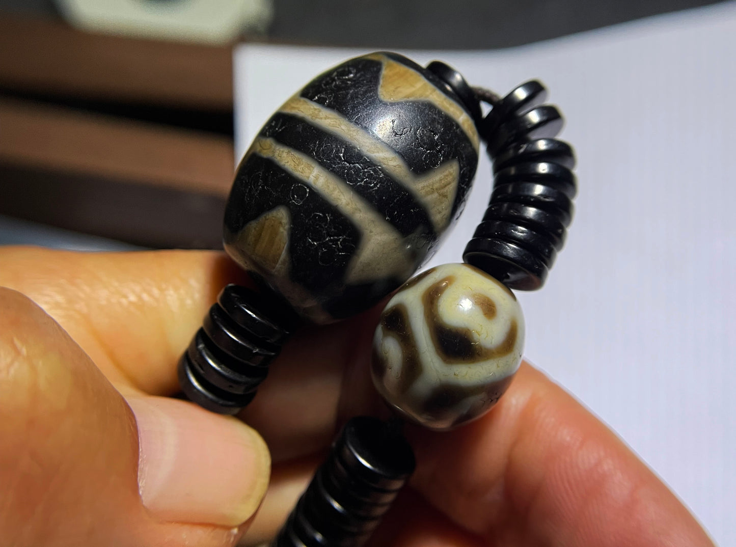 Real Tibet Ancient Lotus Tiger Tooth Dzi Bead Amulet Himalayan Necklace Pure Water Wave Gzi Antique Agate ZigZag Talisman Pendant