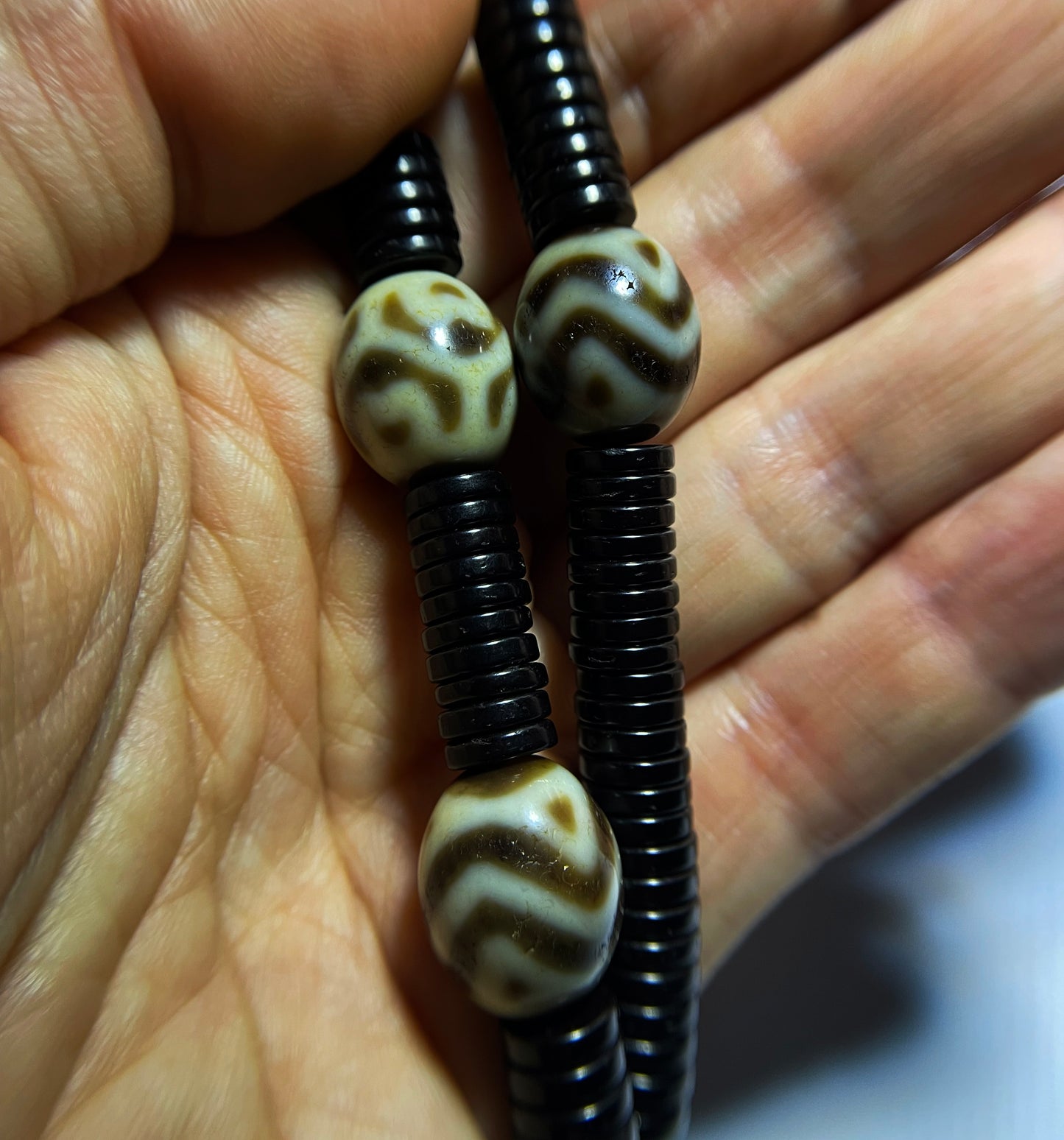 Real Tibet Ancient Lotus Tiger Tooth Dzi Bead Amulet Himalayan Necklace Pure Water Wave Gzi Antique Agate ZigZag Talisman Pendant