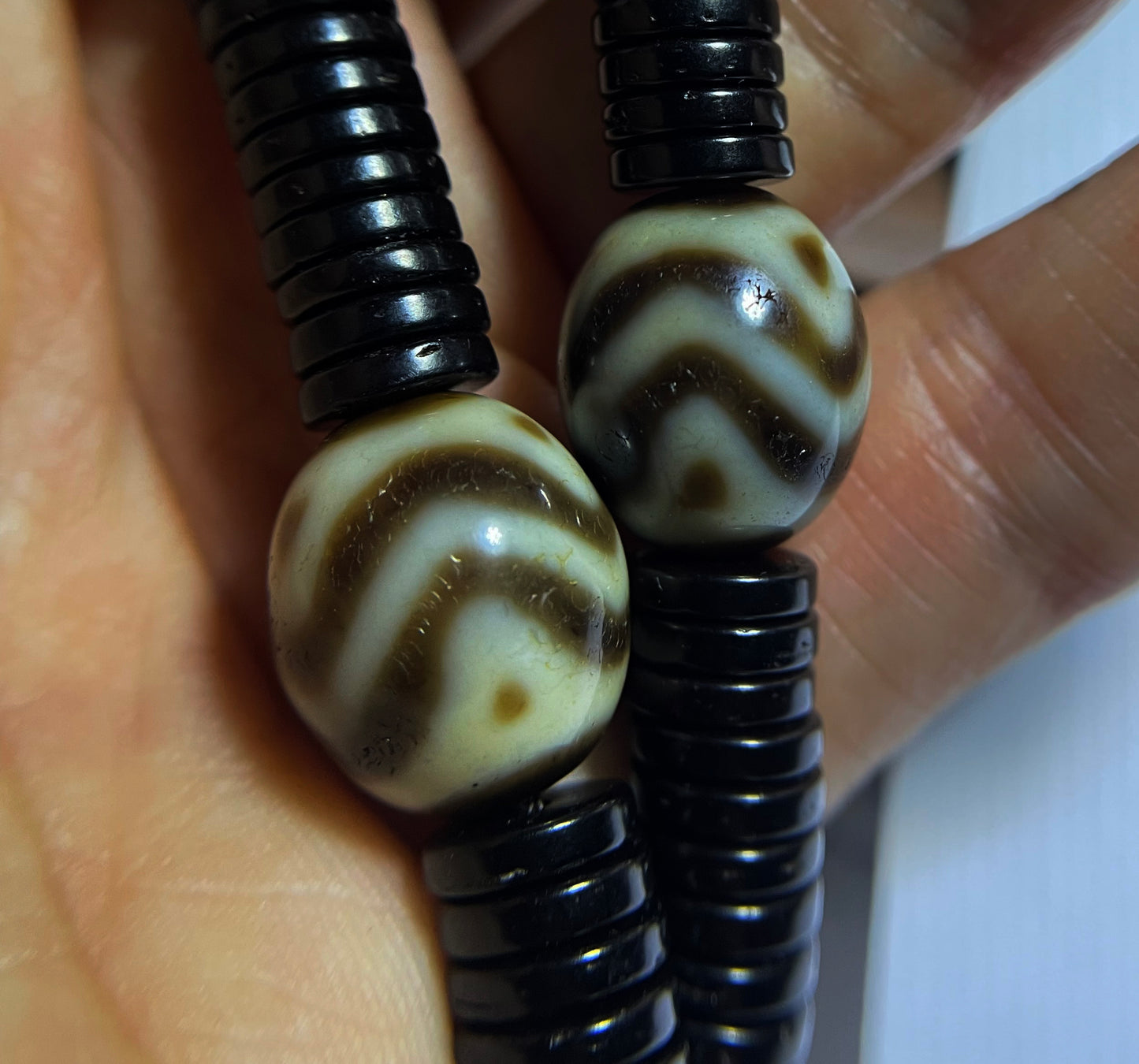 Real Tibet Ancient Lotus Tiger Tooth Dzi Bead Amulet Himalayan Necklace Pure Water Wave Gzi Antique Agate ZigZag Talisman Pendant