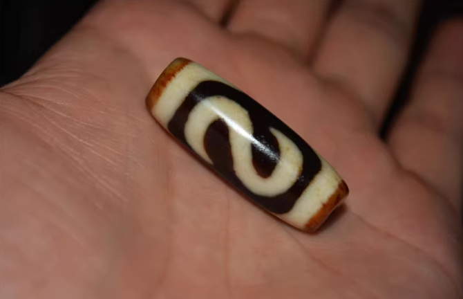 Real Tibet Ancient Ruyi Dzi Bead Pendant Amulet Himalaya Agate S Wealth Hook Pure Gzi Old Antique Talisman