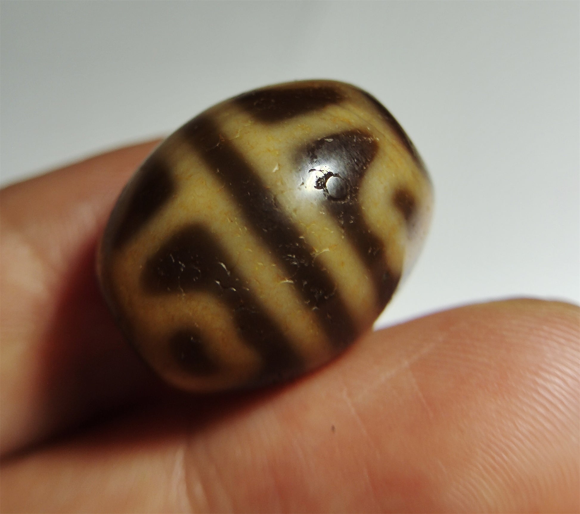 Real Tibet Ancient Six Eyes Lotus Dzi Bead Pendant Amulet Himalayas Agate Genuine Gzi Old Antique Talisman