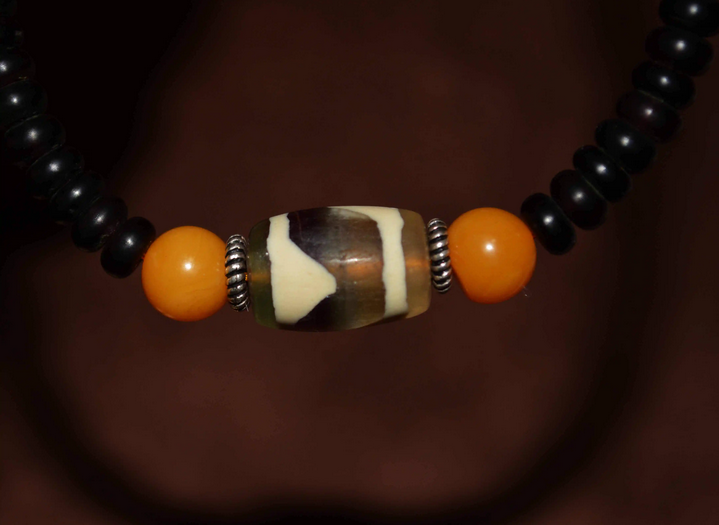 Real Tibet Ancient Three Eyes Tiger Tooth Dzi Bead Amulet Pendant Himalayan Agate Pure Gzi Old Antique Talisman Necklace