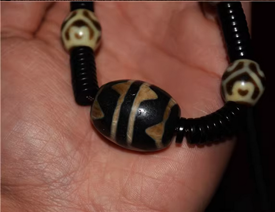 Real Tibet Old Ancient Lotus Tiger Tooth Dzi Bead Amulet Himalayan Necklace Pure Water Wave Gzi Antique Agate ZigZag Talisman Pendant